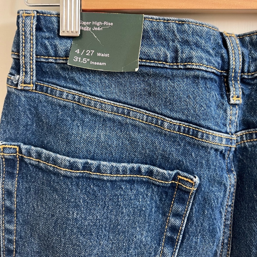 Super High-Rise Distressed Baggy Jean - Picture 6 of 8